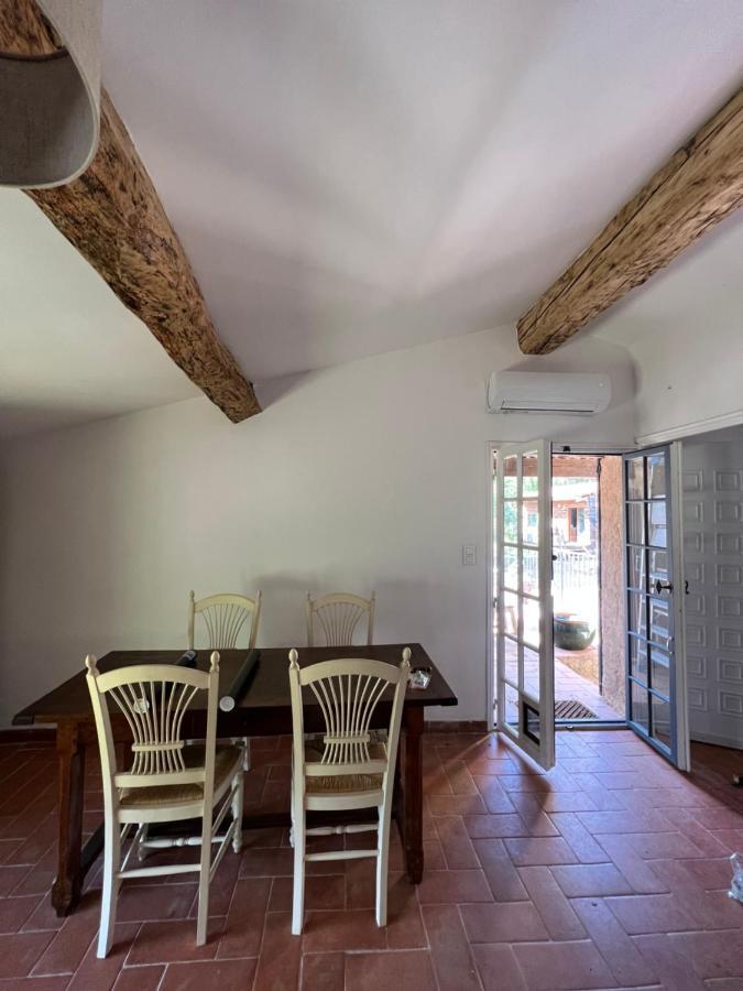 Charmant Appartement Independant Au Sein D'Un Mas Provencal Aups Exterior foto